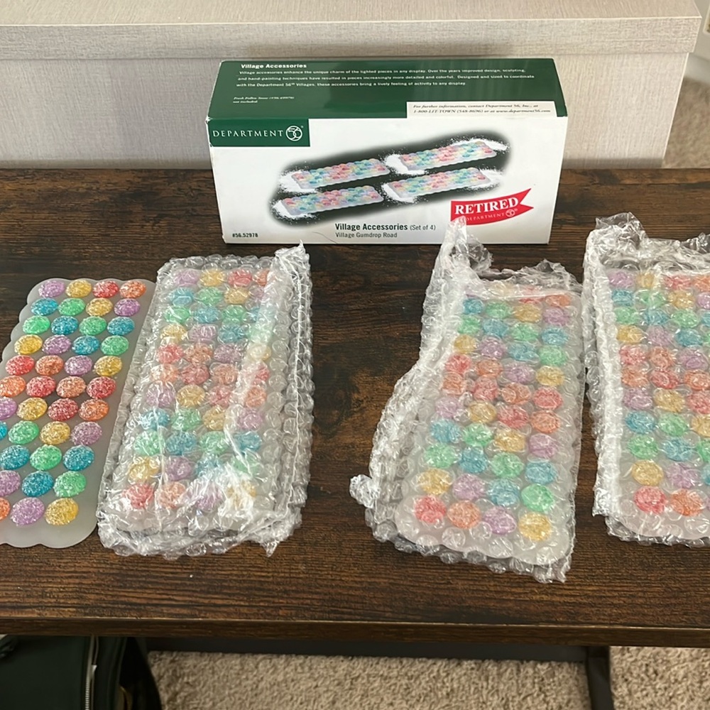 Department 56 Village accessories gumdrop Road